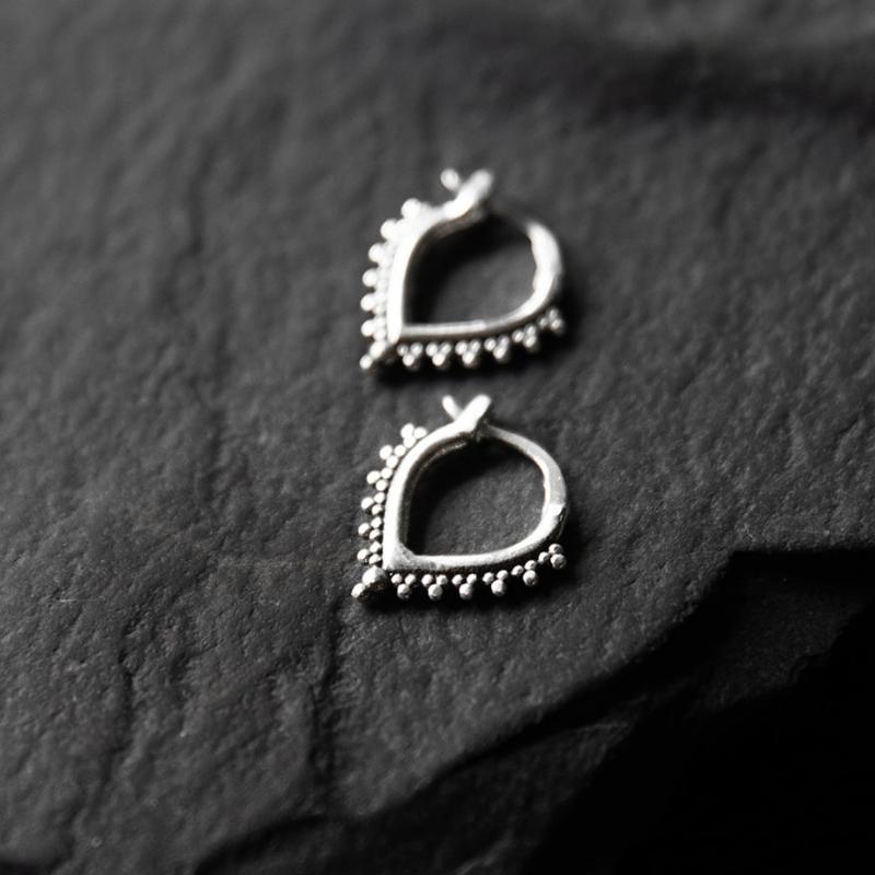 Beaded Chevron | Boucles d'oreilles créoles