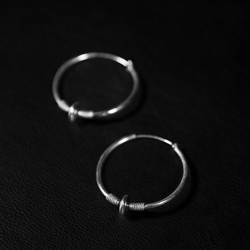 Nua I | Boucles d'oreilles créoles  - NOIR KĀLA