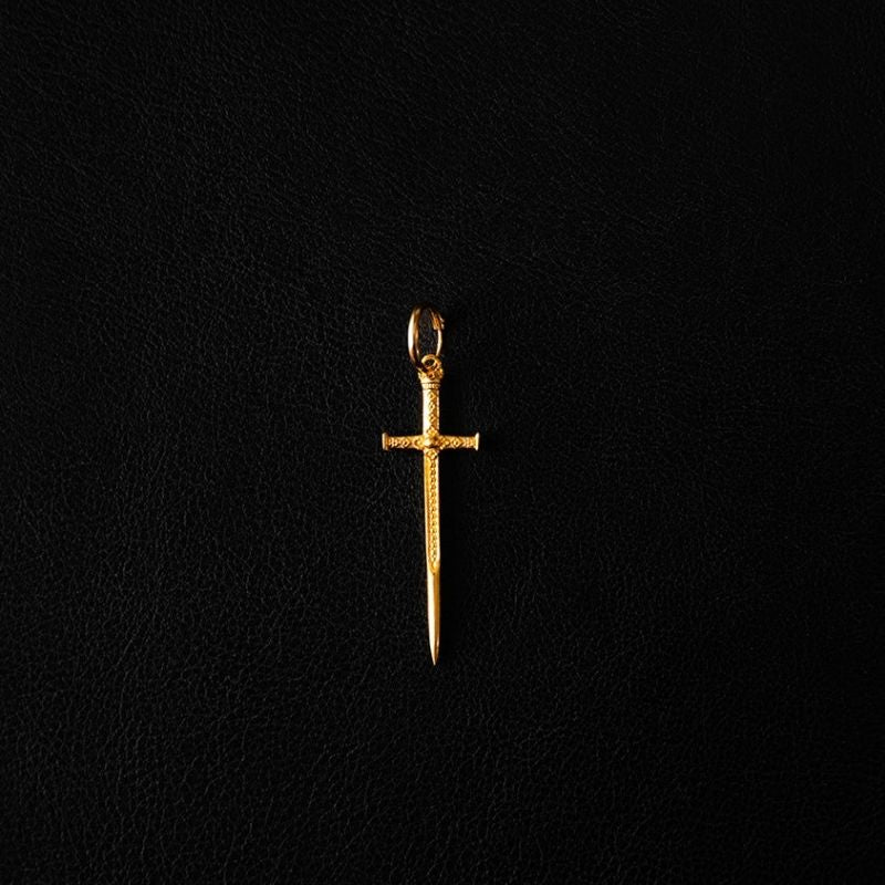 Sacred Sword | Boucle d'oreille créole solo à breloques - Or