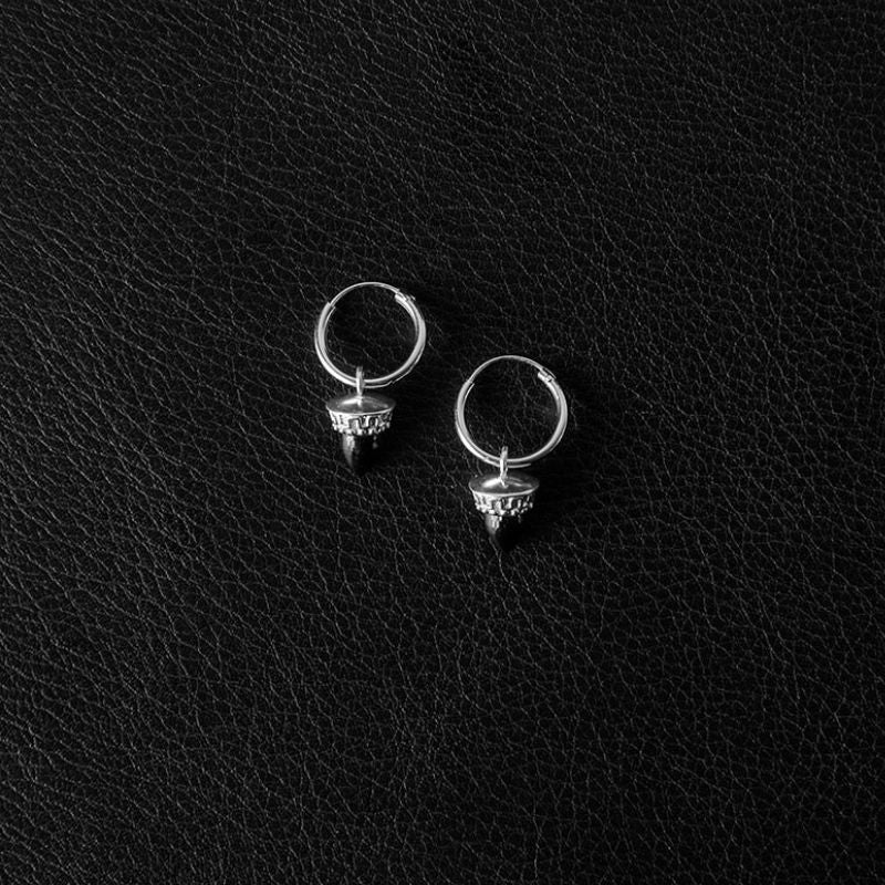 Witching Hour | Boucles d'oreilles créoles à breloques - NOIR KĀLA