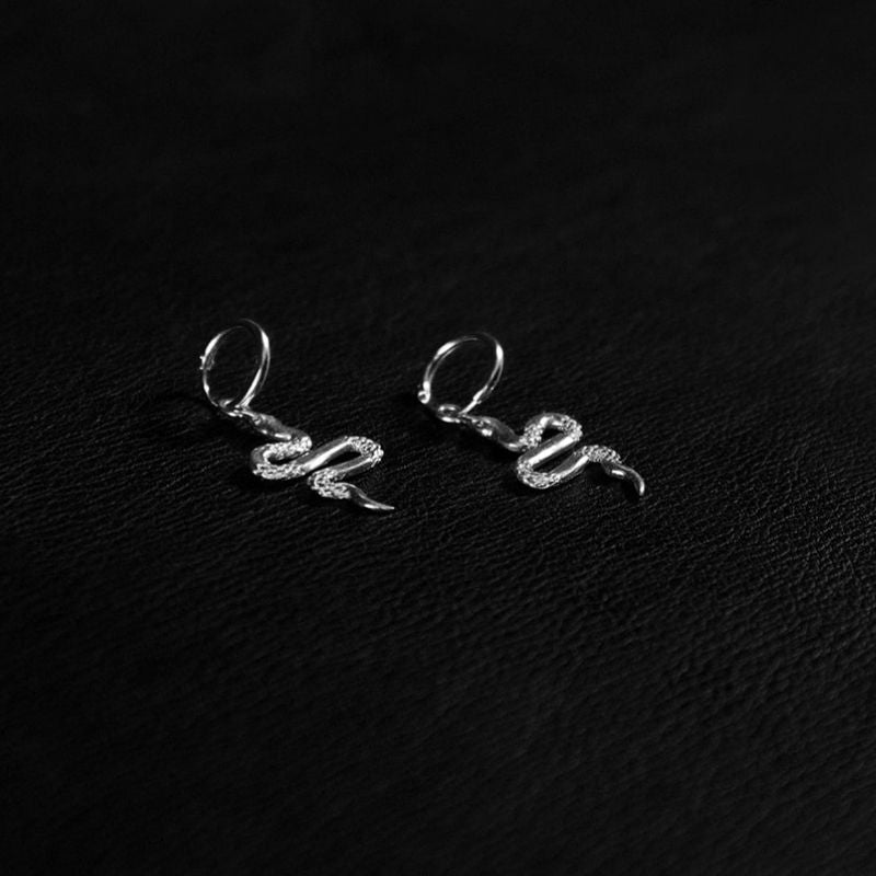 Serpentine | Boucles d'oreilles créoles à breloques