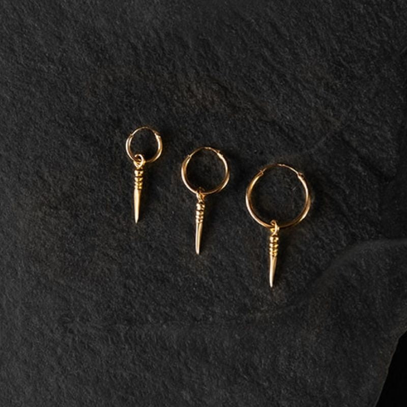 Tiny Phurba | Boucles d'oreilles créoles à breloques - Or