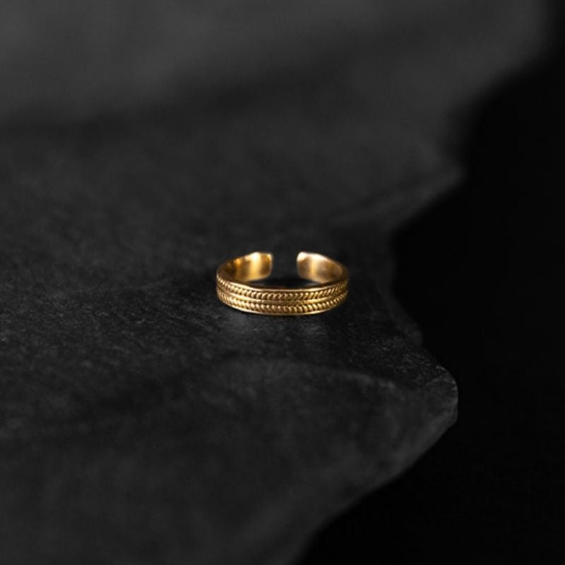 Wide Circle | Bague d'orteil - Laiton - NOIR KĀLA