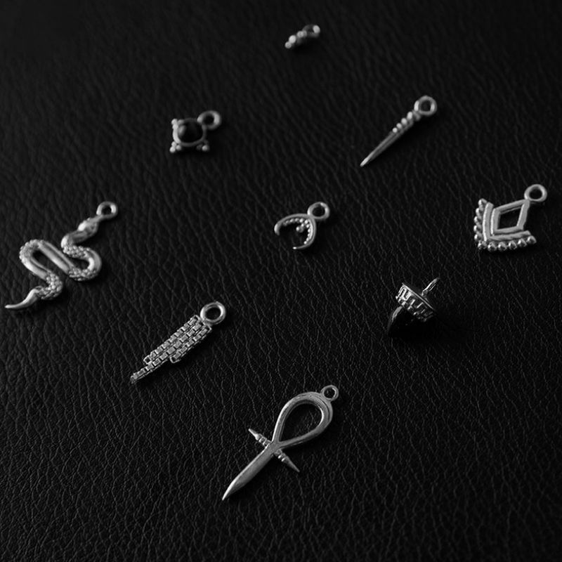 Mélangez et assortissez les breloques et les créoles | Ensemble de boucles d'oreilles personnalisables - NOIR KĀLA