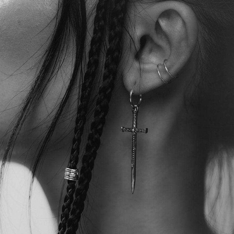 Sacred Sword | Boucles d'oreilles créoles Charm - Or - NOIR KĀLA