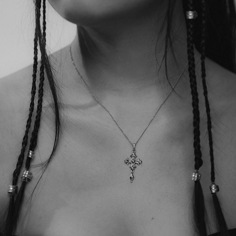 Fleur Cross | Pendant Necklace – 925 Silver - NOIR KĀLA