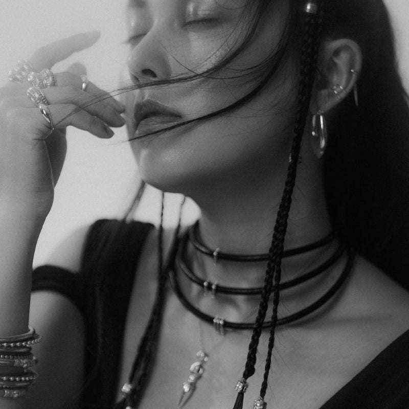 Karma II | Collier tour de cou - NOIR KĀLA