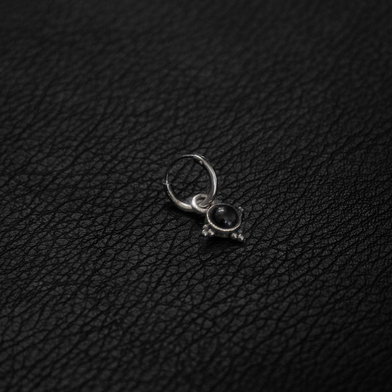 Dark Onyx | Boucles d'oreilles créoles à breloques
