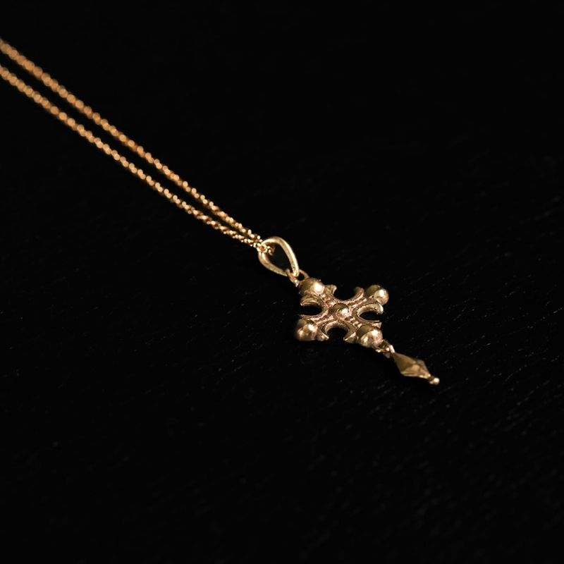 Fleur Cross | Pendant Necklace - Brass - NOIR KĀLA