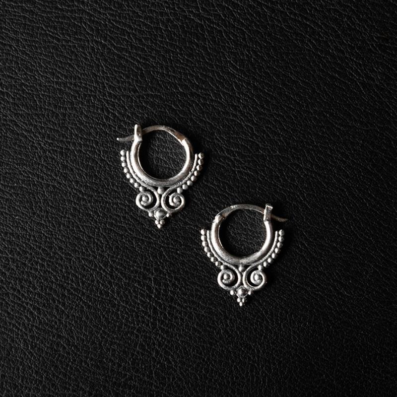 Beaded Crown | Hoop Earrings – 925 Silver - NOIR KĀLA