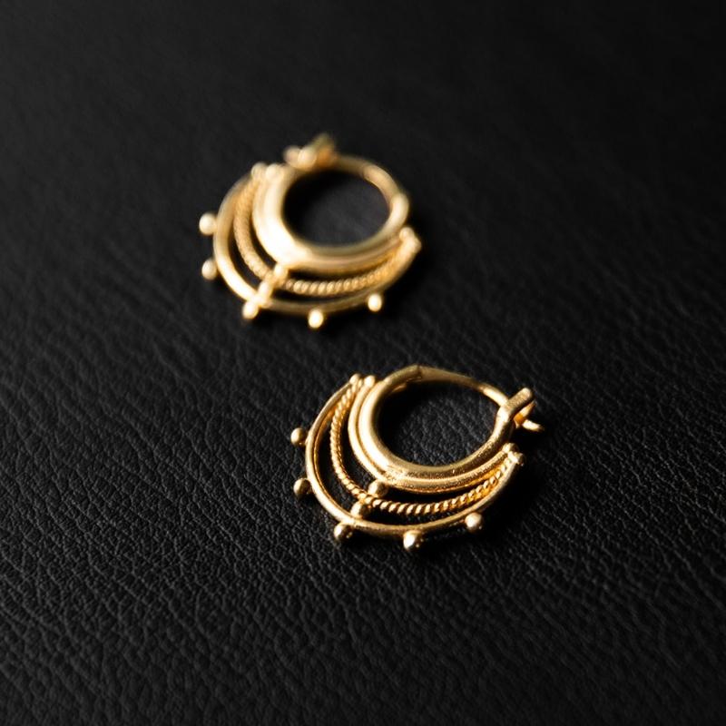 Cosmic | Boucles d'oreilles créoles - Or - NOIR KĀLA