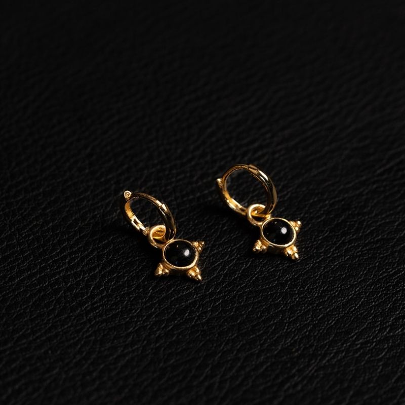 Dark Onyx | Boucles d'oreilles créoles à breloques - Or - NOIR KĀLA