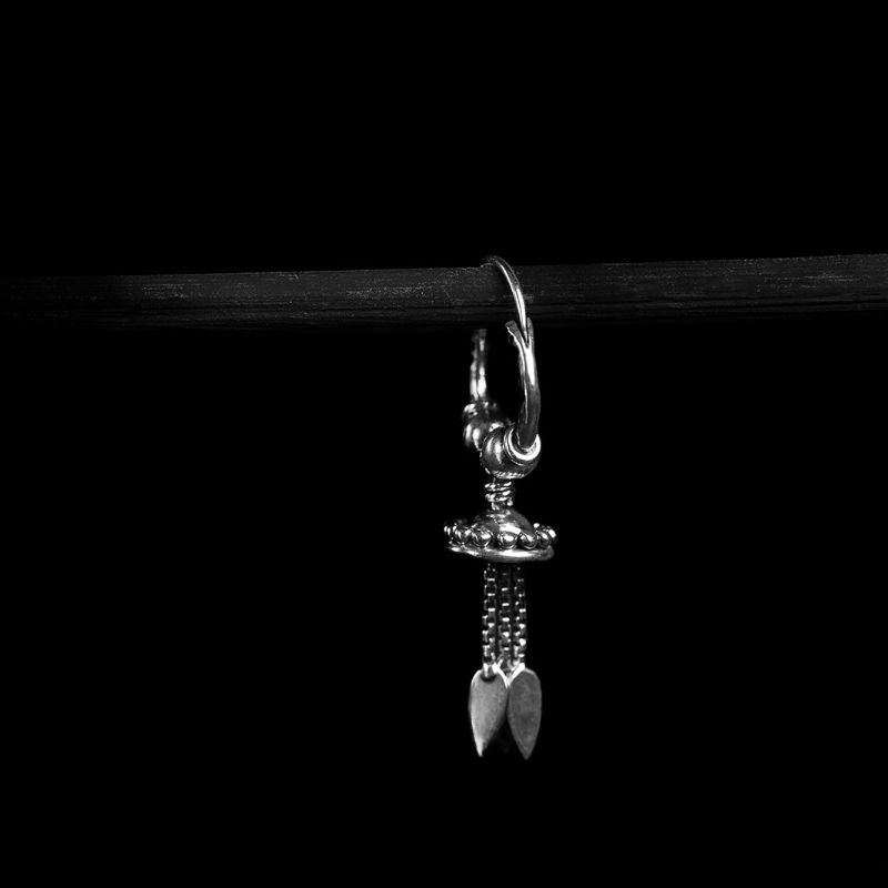 Ancient Future | Boucle d'oreille créole solo - NOIR KĀLA