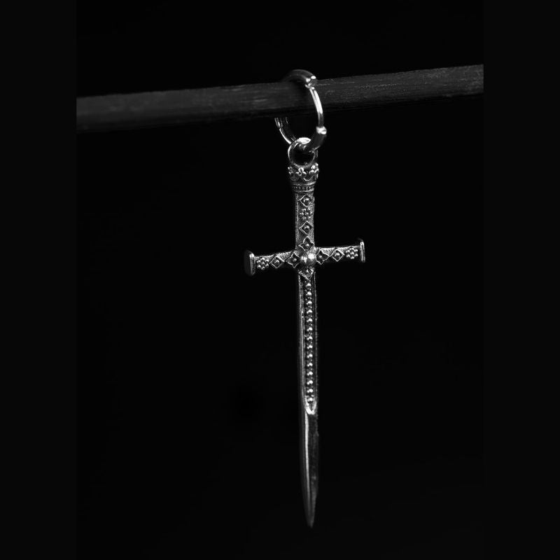 Sacred Sword | Boucle d'oreille créole à breloque solo - NOIR KĀLA