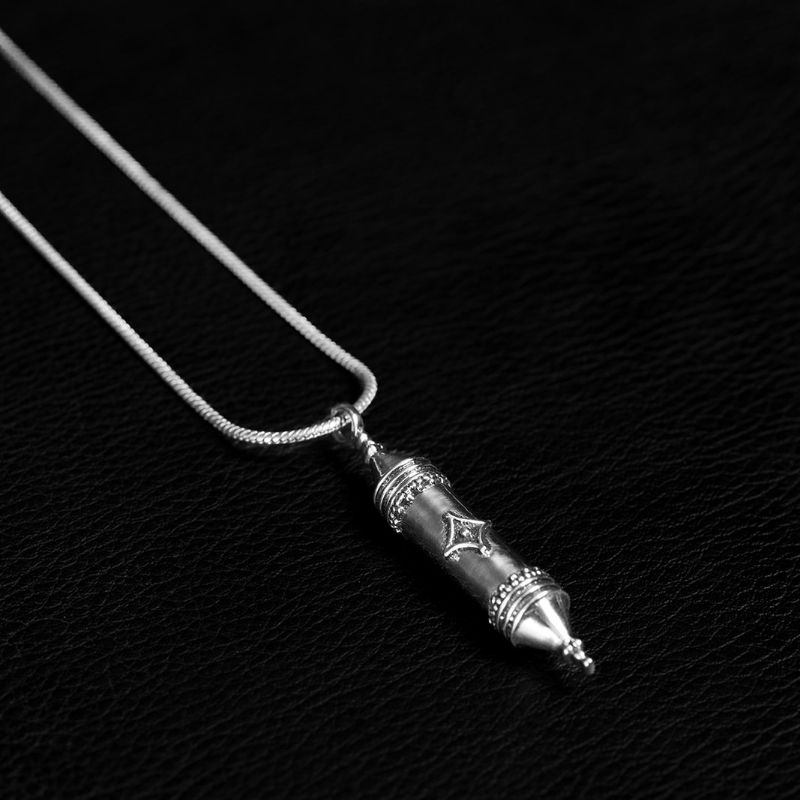 Vessel Amulet II | Pendant Necklace - NOIR KĀLA - NOIR KĀLA