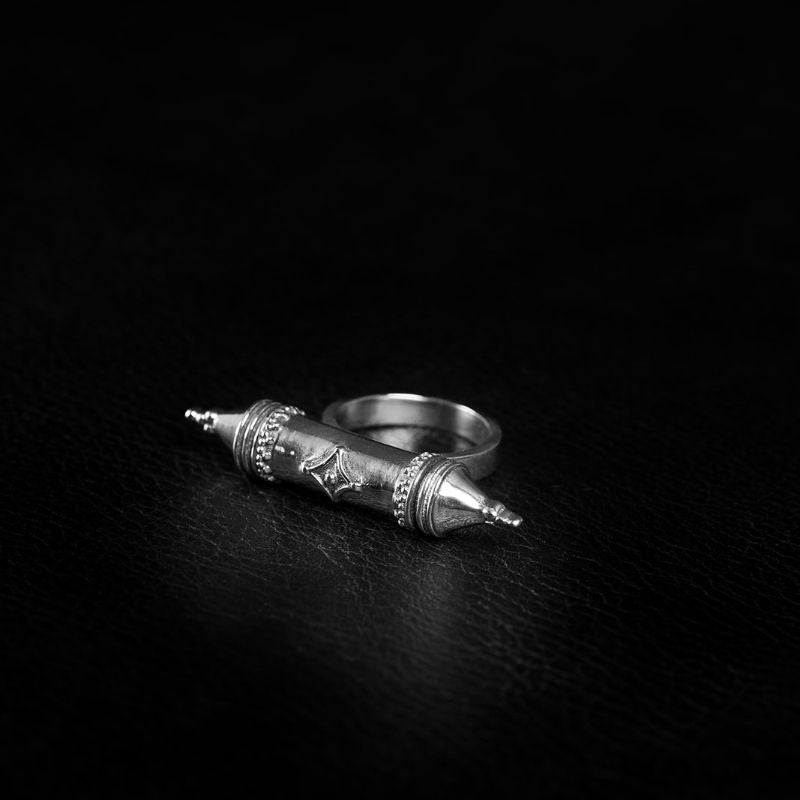 Vessel Amulet | Bague - NOIR KĀLA