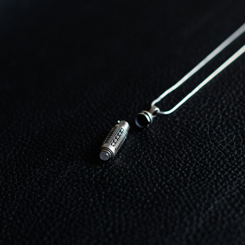 The Amulet | Pendant Necklace