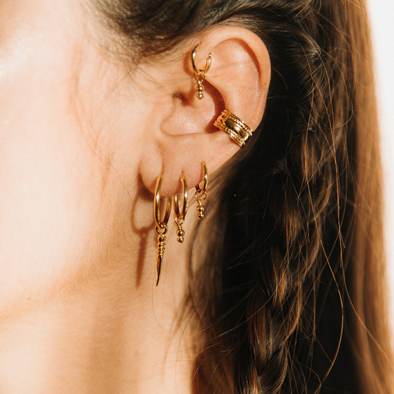 Starseed | Boucles d'oreilles créoles à breloques - Or - NOIR KĀLA