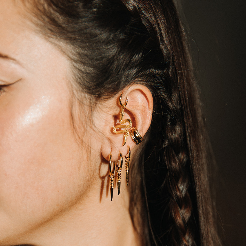Serpentine | Boucles d'oreilles créoles à breloques - Or - NOIR KĀLA