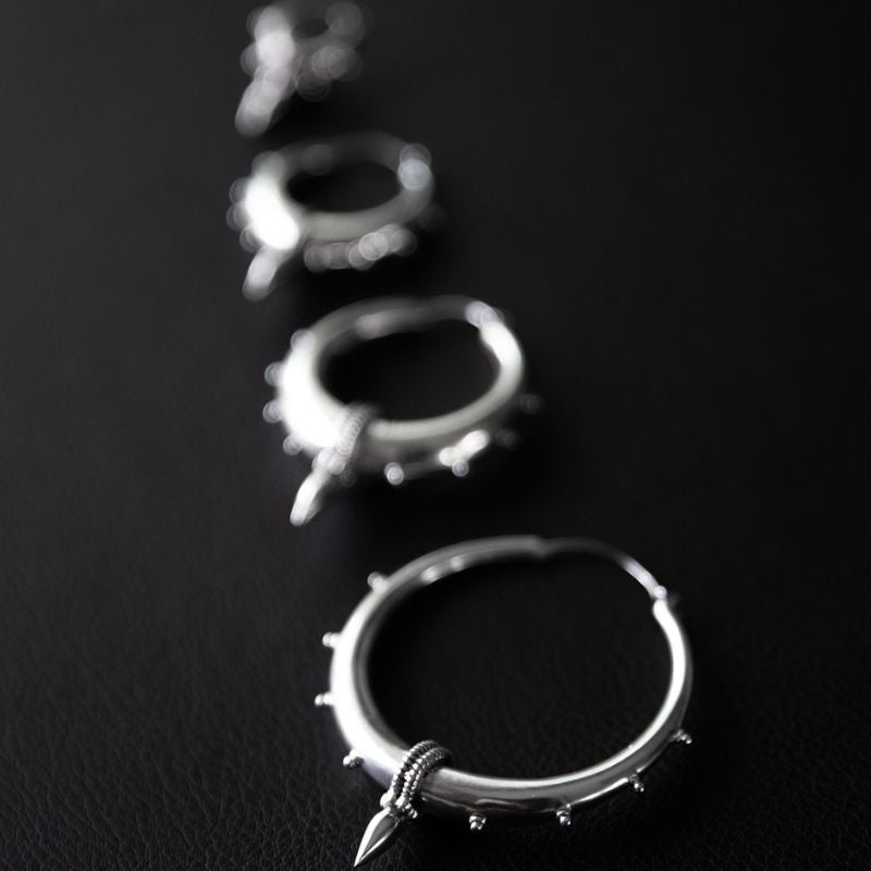 Pushkar | Boucles d'oreilles créoles - NOIR KĀLA