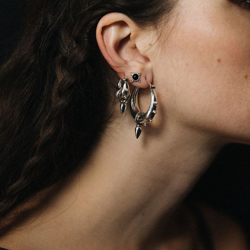 Pushkar | Boucles d'oreilles créoles - NOIR KĀLA