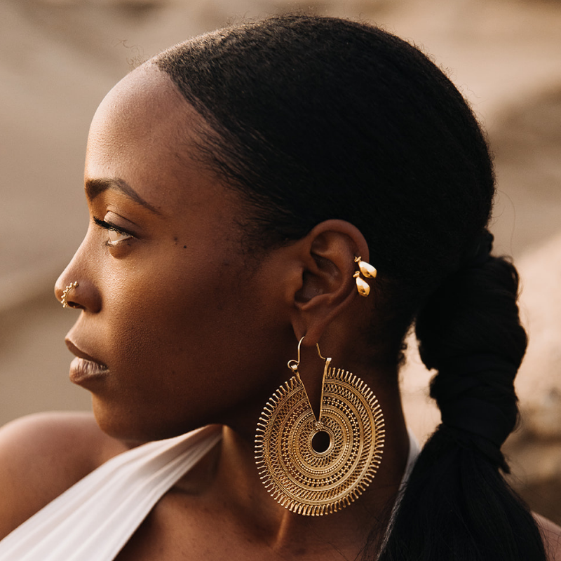 Yasmin | Boucles d'oreilles créoles - Or - NOIR KĀLA
