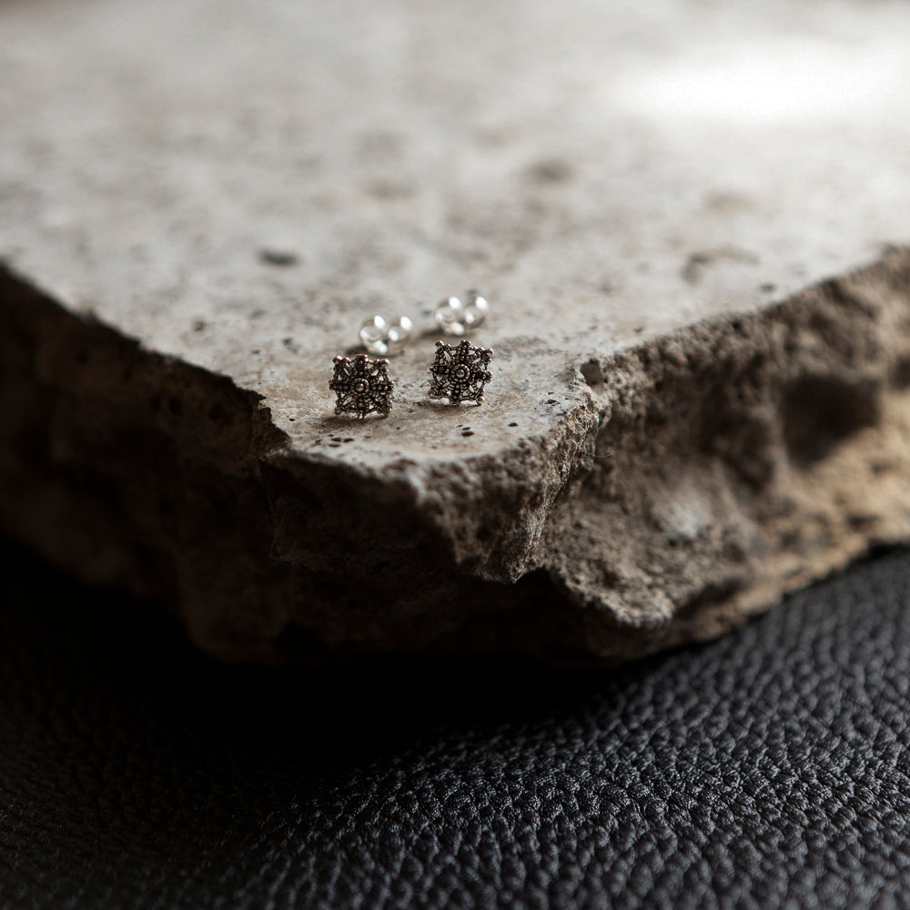 Flora | Clous d'oreilles