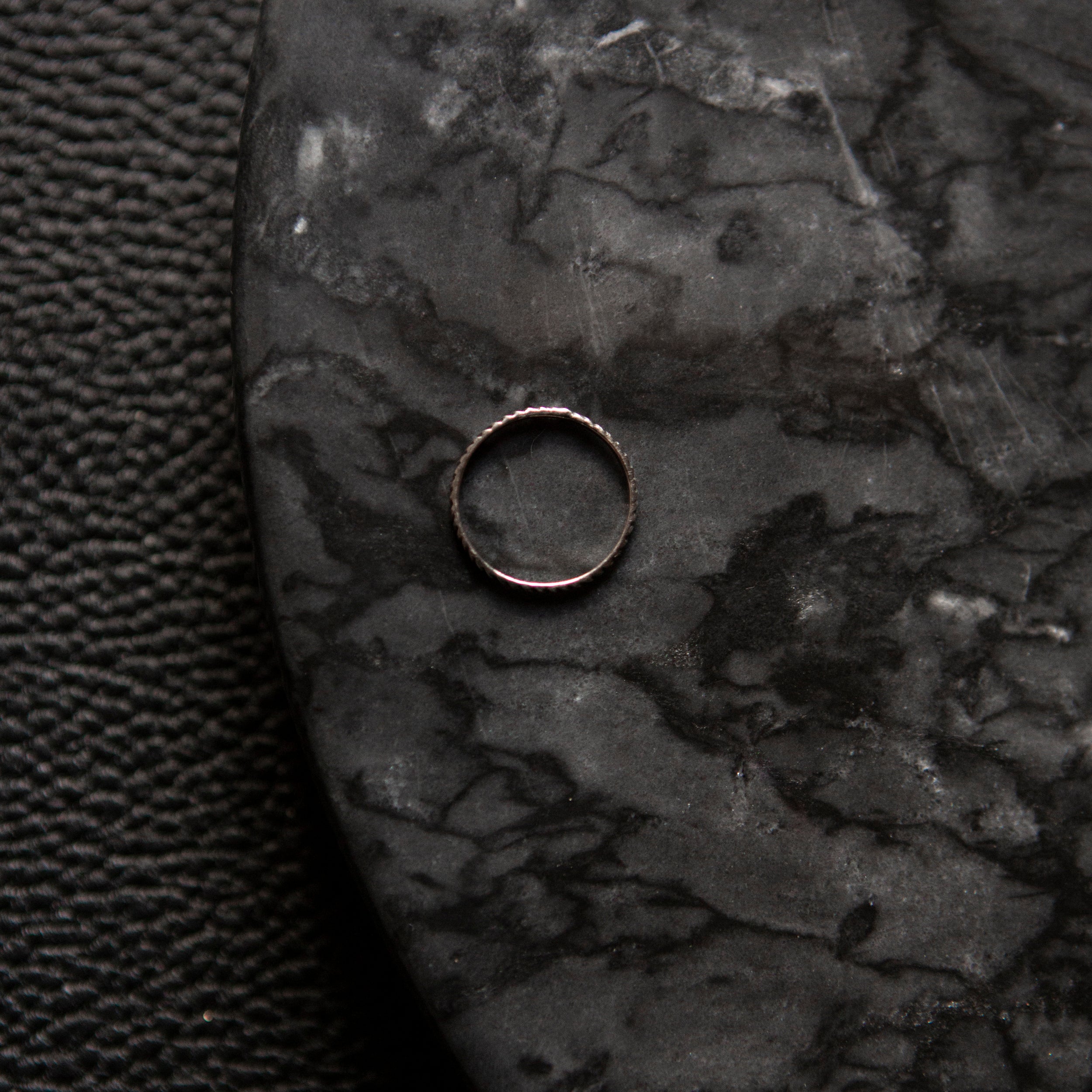 Twisted Circle | Ring – 925 Silver - NOIR KĀLA