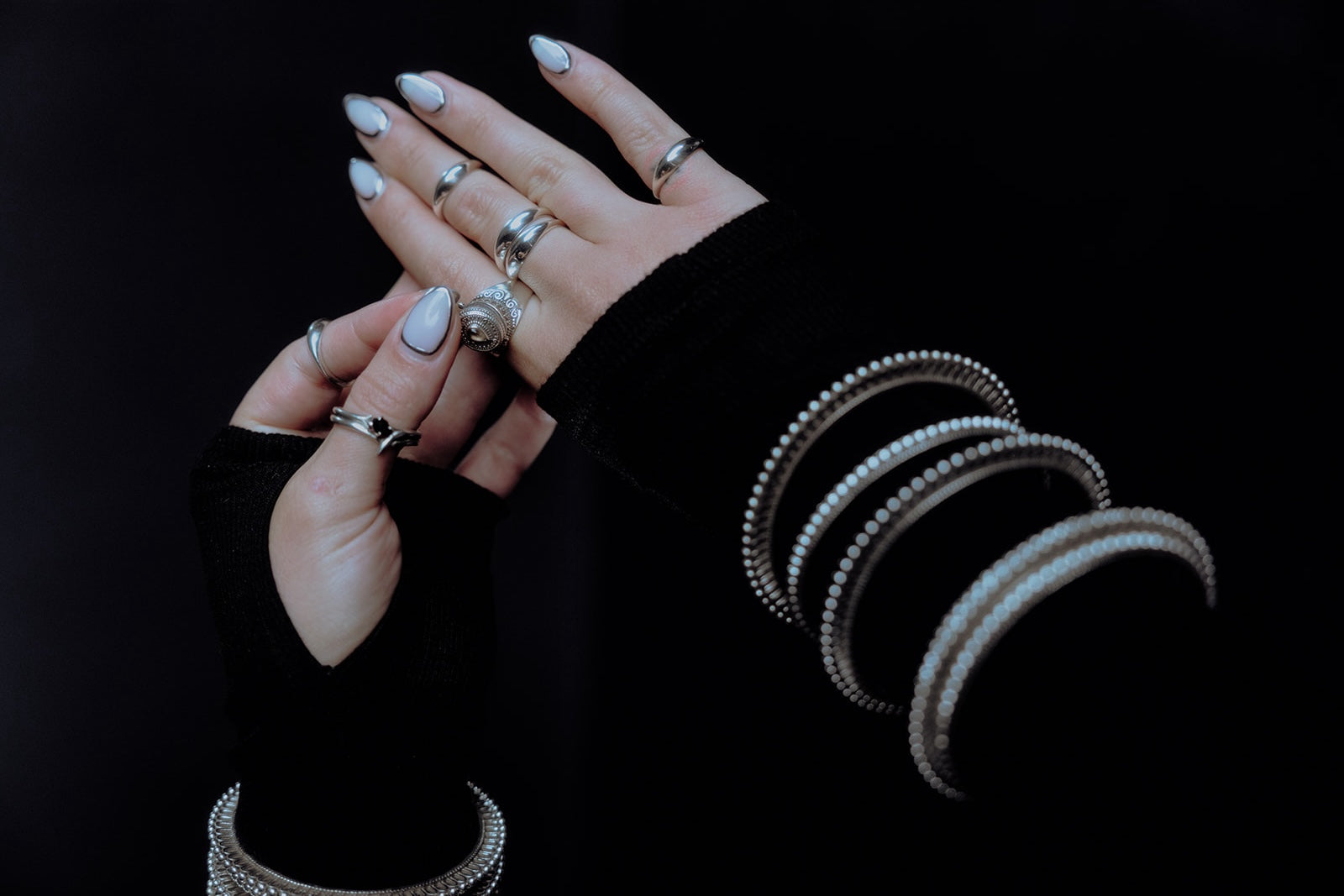 Ancient Love Objects: How Jewelry Became the Language of Commitment - NOIR KĀLA