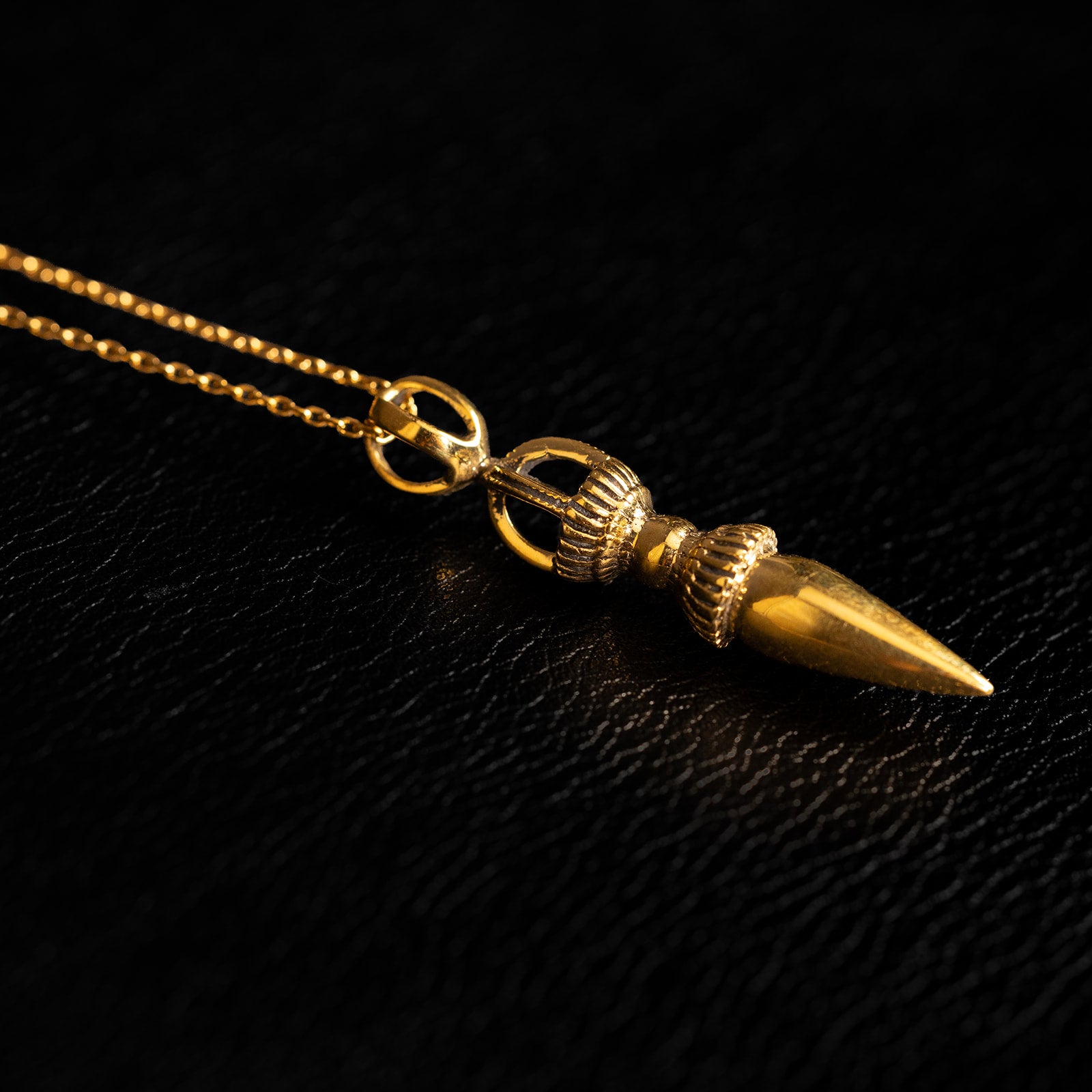 Xeyna [L] | Pendant Necklace - Brass
