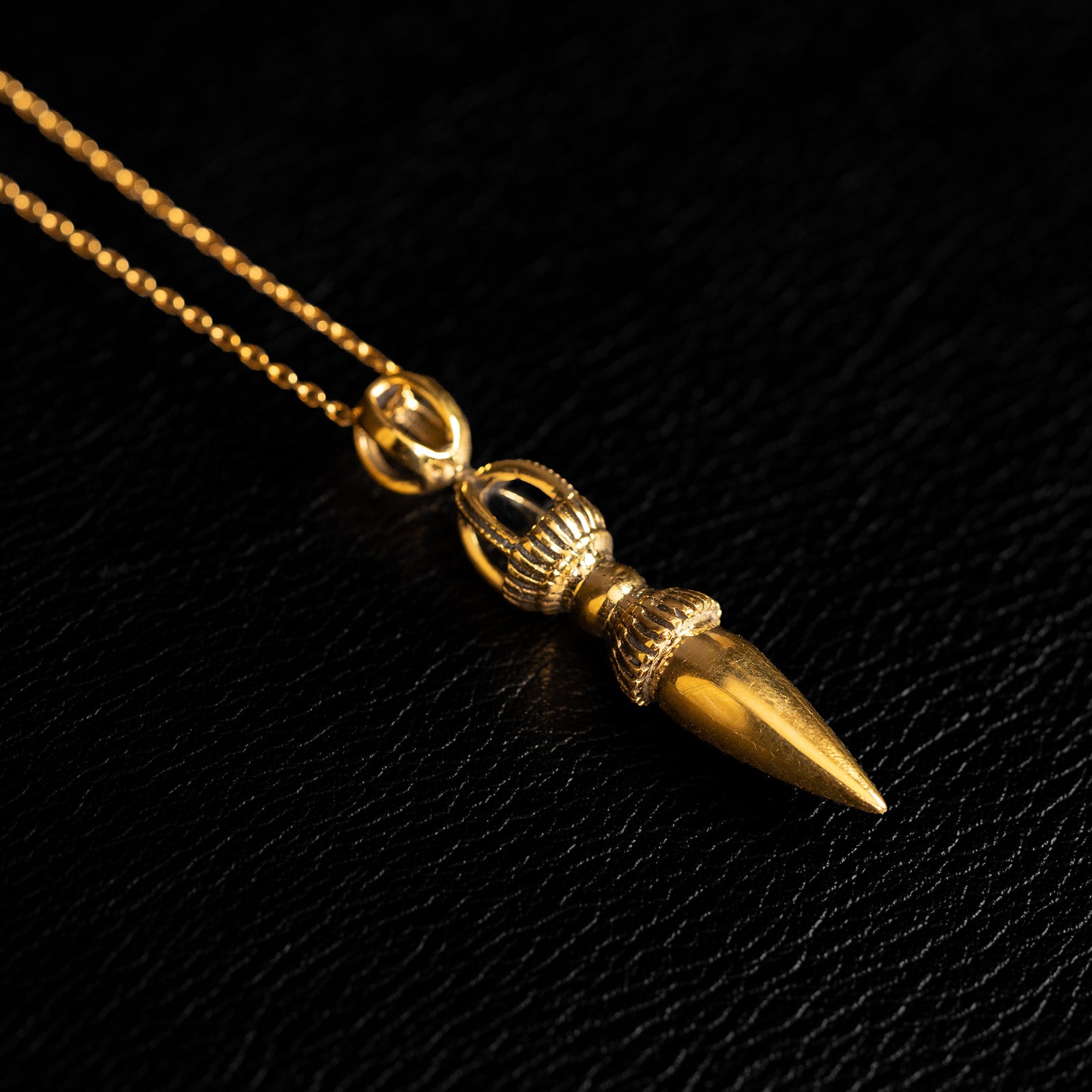 Xeyna [L] | Pendant Necklace - Brass