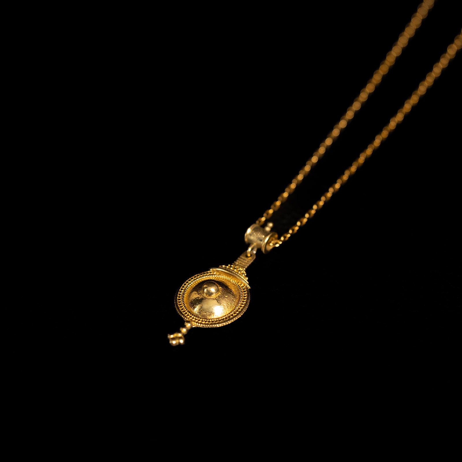 Armure | Collier avec pendentif - Laiton