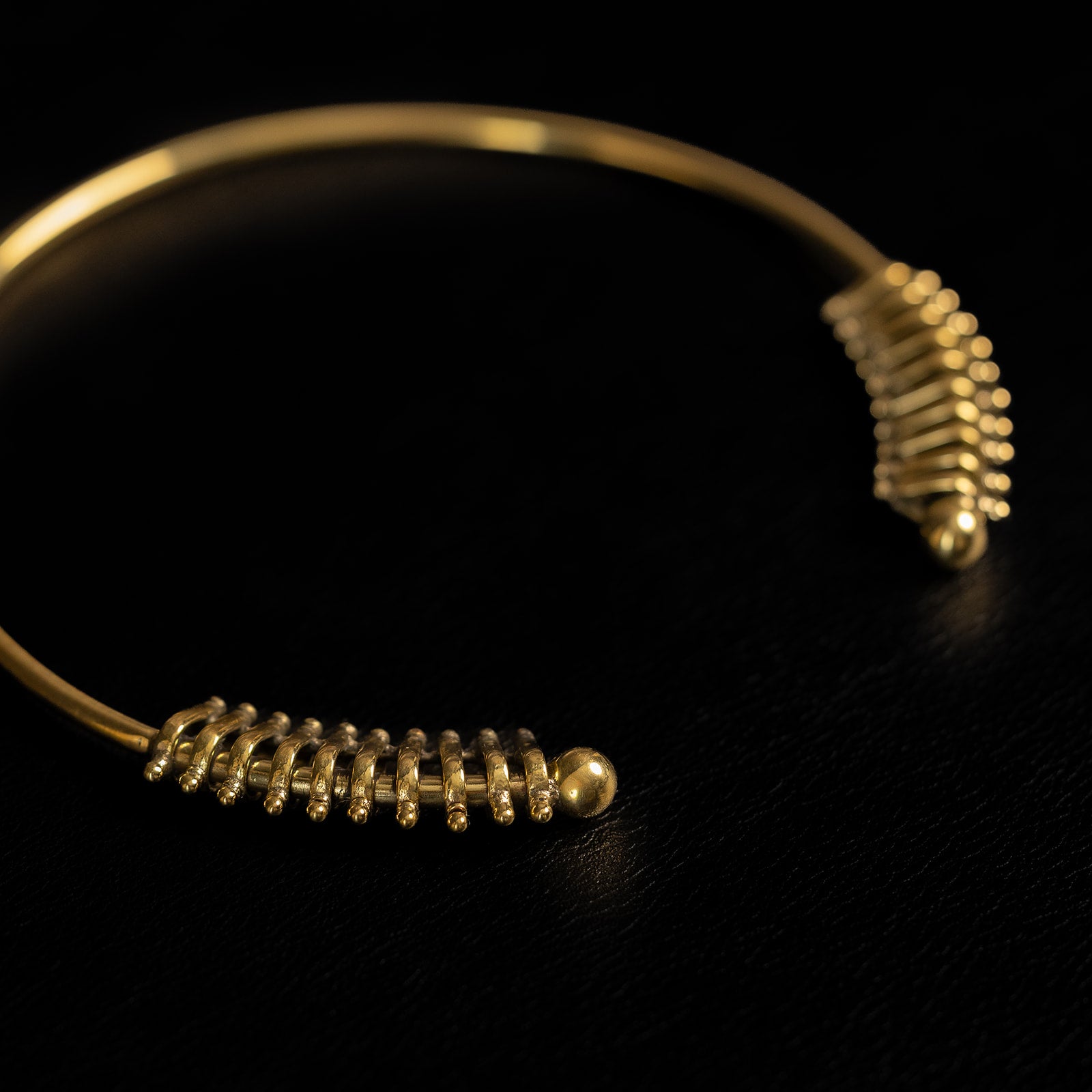 Spine Torque | Hoop Necklace - Brass