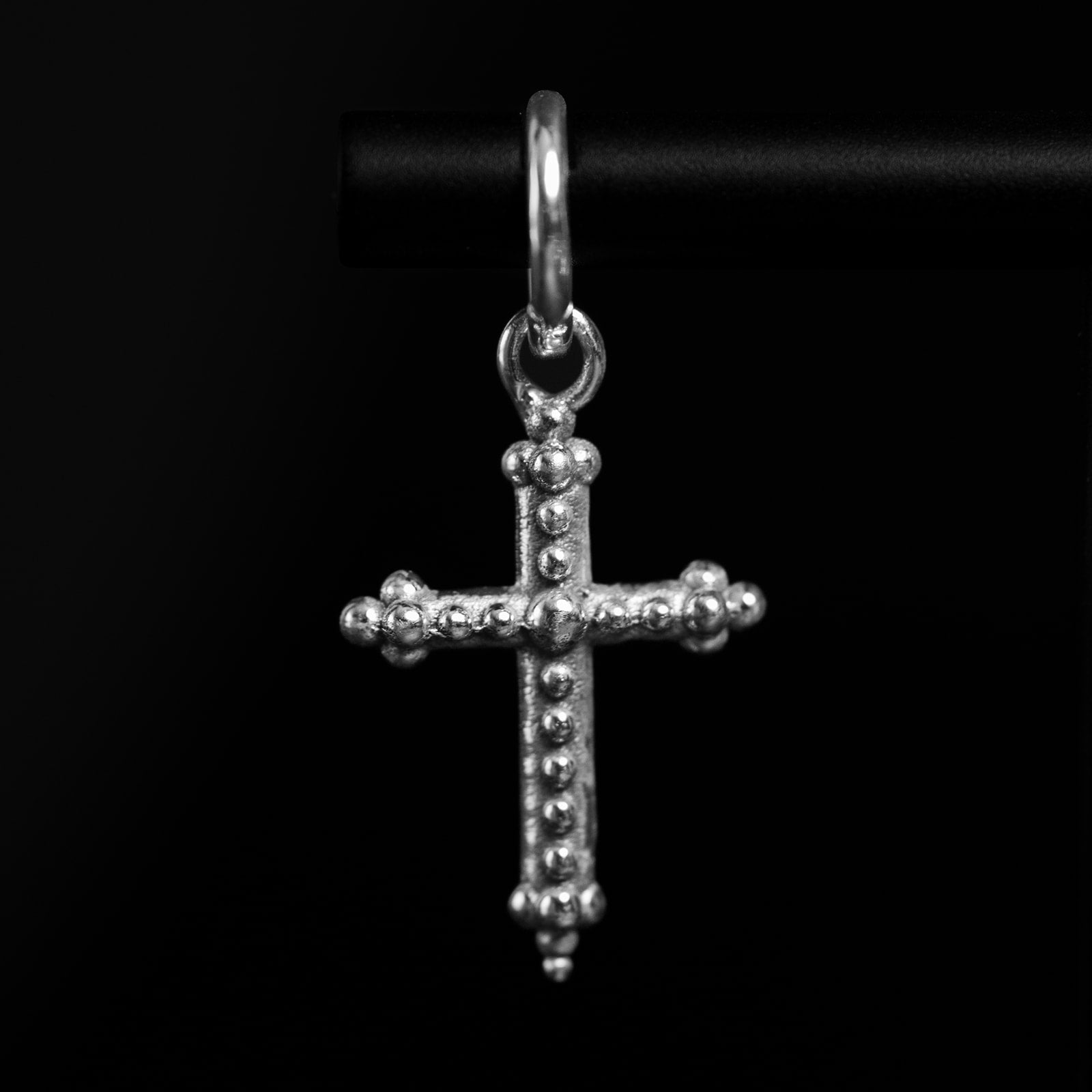 Ancient Cross | Solo Boucle d'oreilles créole avec breloque - Argent 925