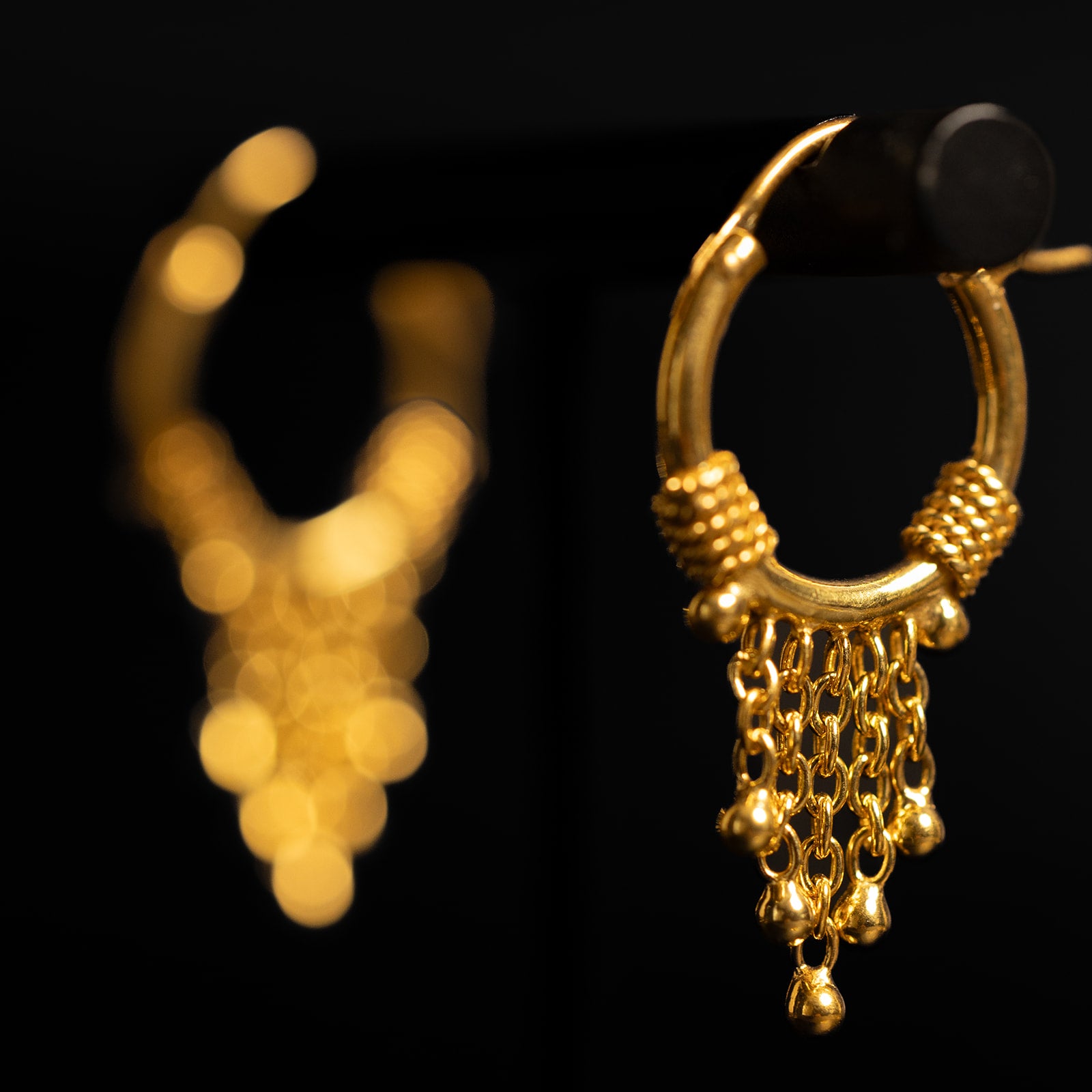 Charm | Boucles d'oreilles créoles -  Or - NOIR KĀLA