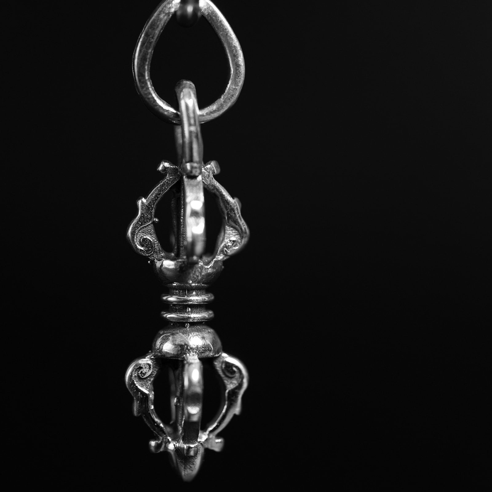 Vajra Pendant Necklace 925 Silver | Vajra Pendant | Noir KĀLA