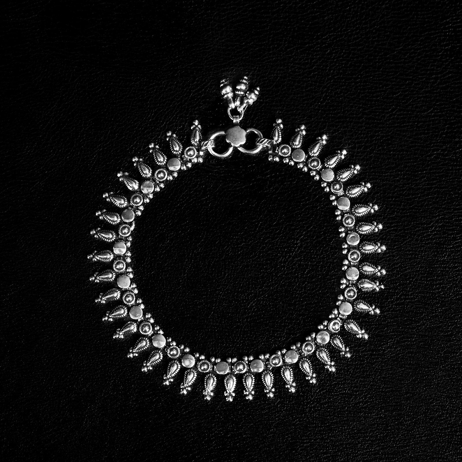 Product - NOIR KĀLA