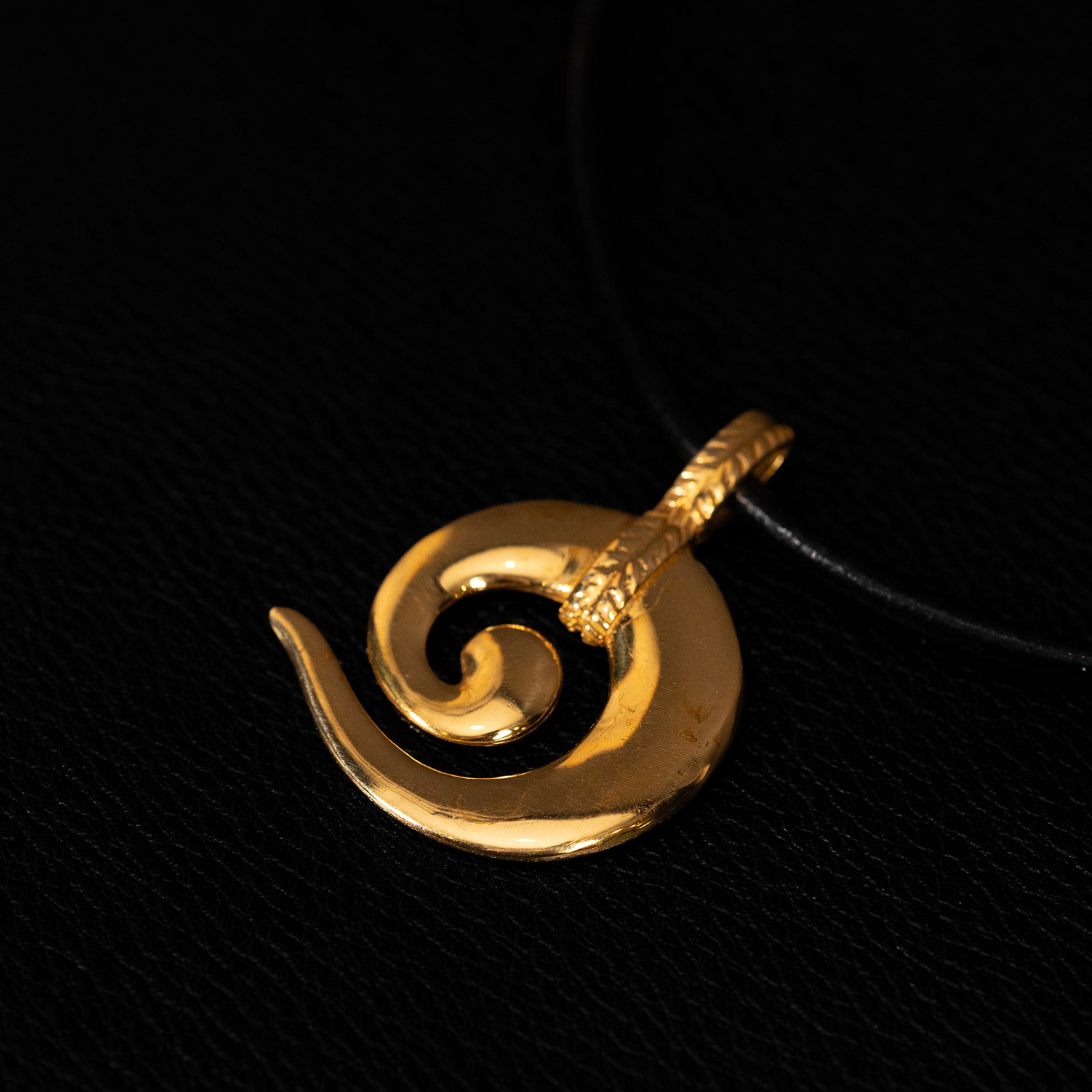 Spirale | Pendant Necklace - Brass