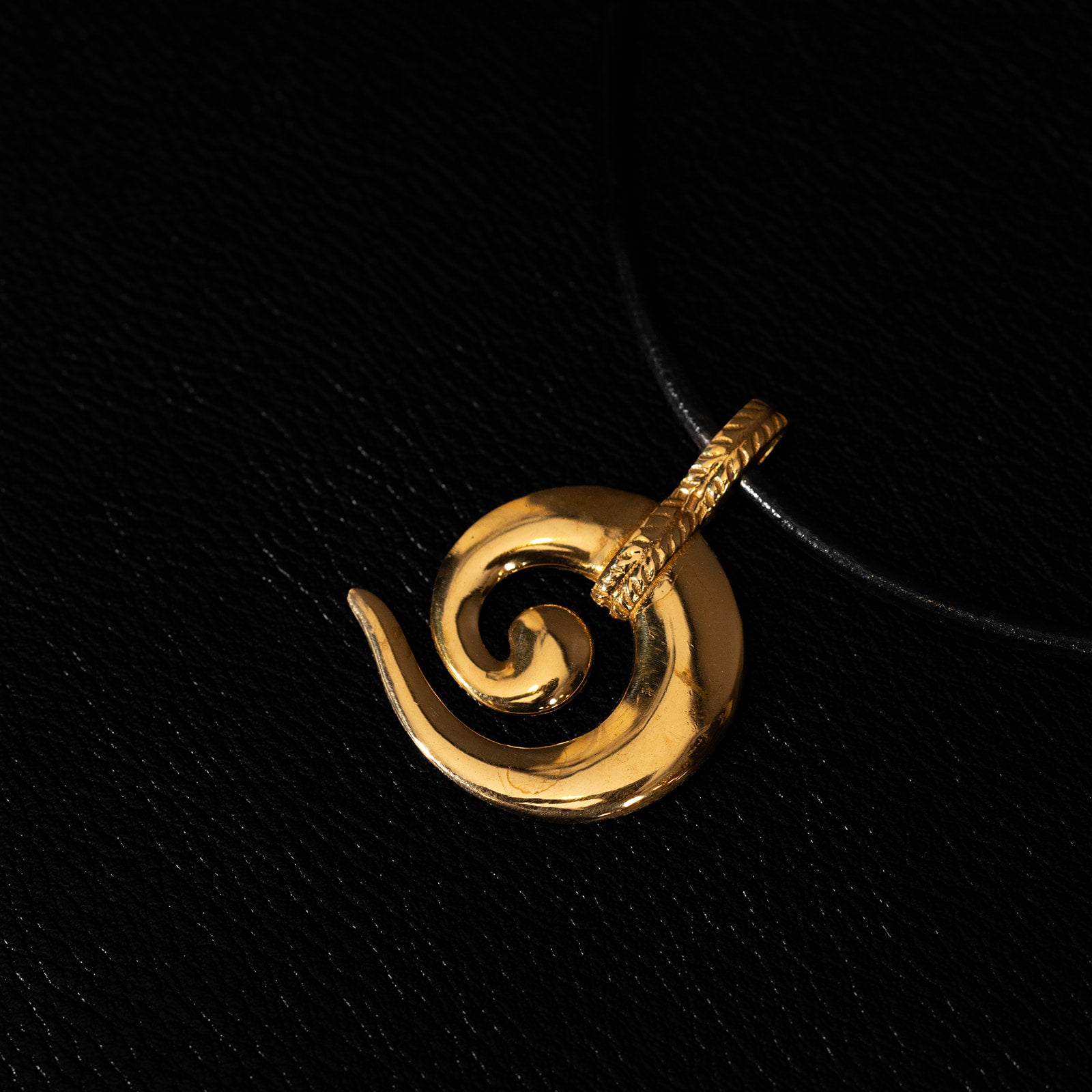 Spirale | Pendant Necklace - Brass