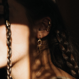 Ankh | Womb of Life solo Hoop - Gold